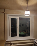 Белое пластиковое окно в частном доме - фото 3
